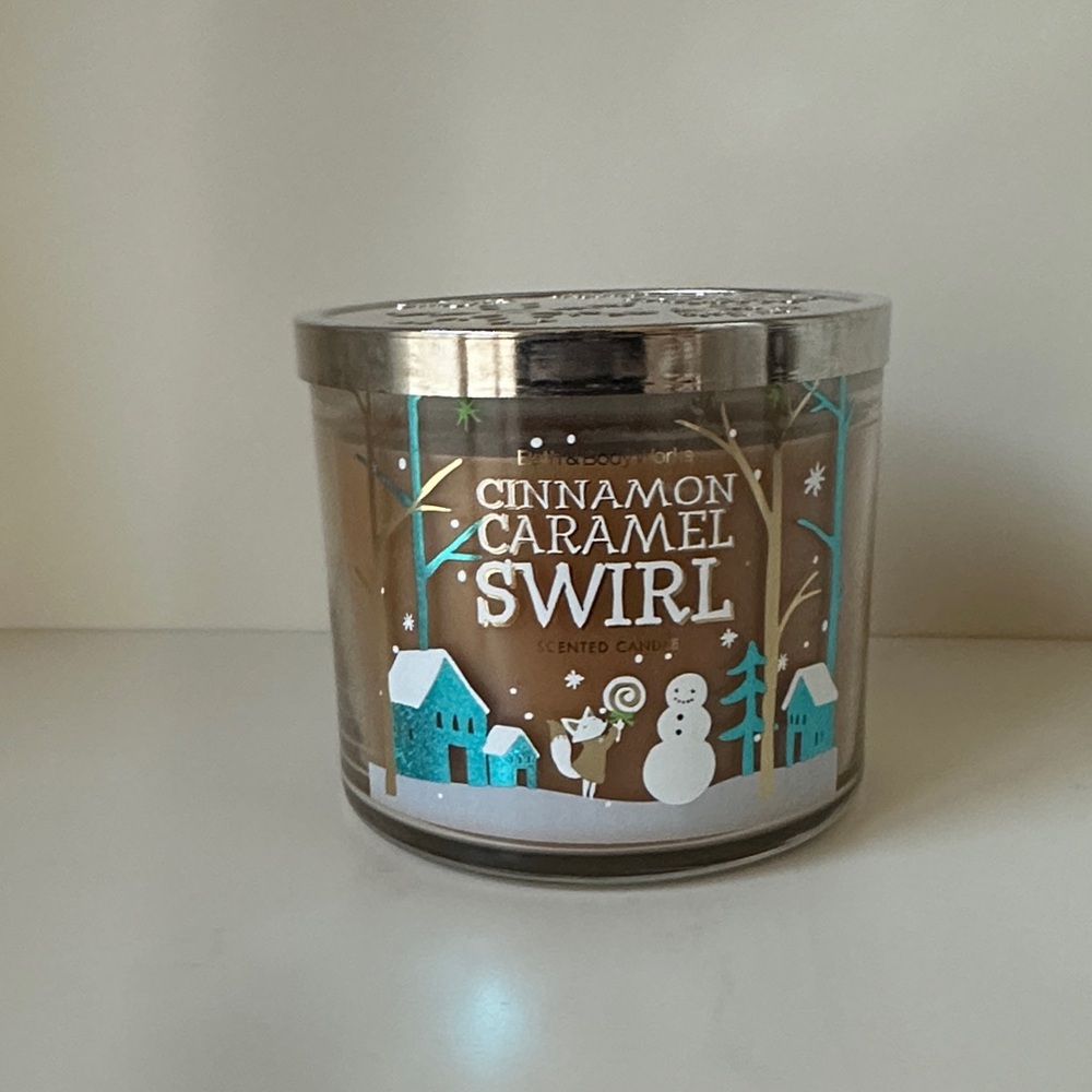 Bath & Body Works Cinnamon Caramel Swirl Candle - Silver and Brown
